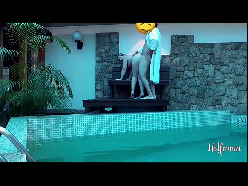 ❤️ Baas noeget faam nei it swimbad, mar koe net wjerstean in hot ☑ Anale fideo op fy.nastypornpics-com.ru ❌️❤