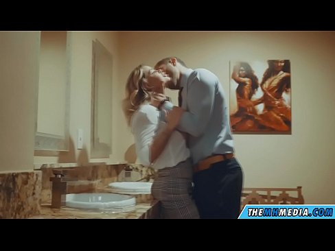 ❤️ As in busty blonde jo ferliedt yn in iepenbier toilet ☑ Anale fideo op fy.nastypornpics-com.ru ❌️❤